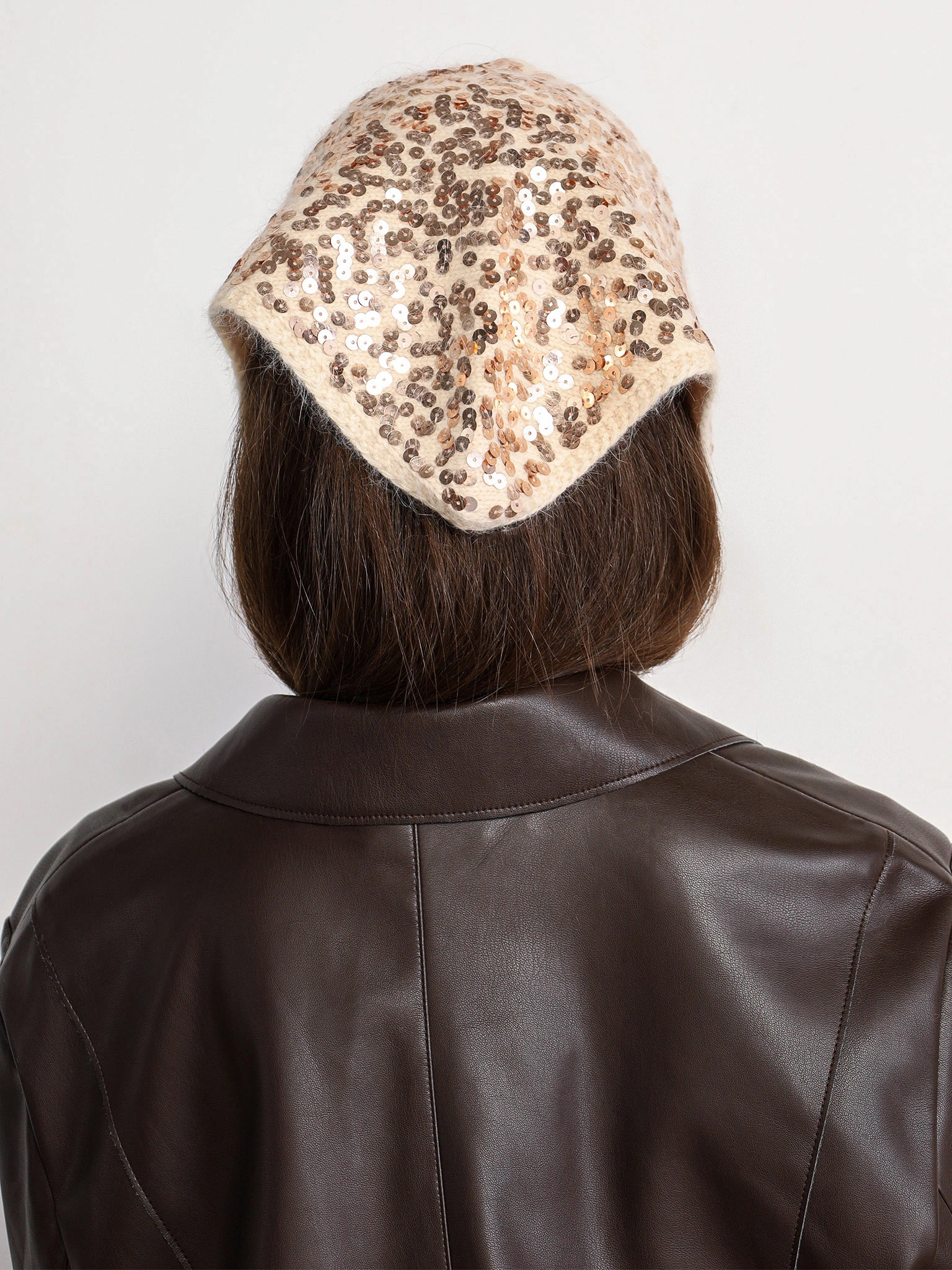 Шапка-косынка с пайетками в ассортименте